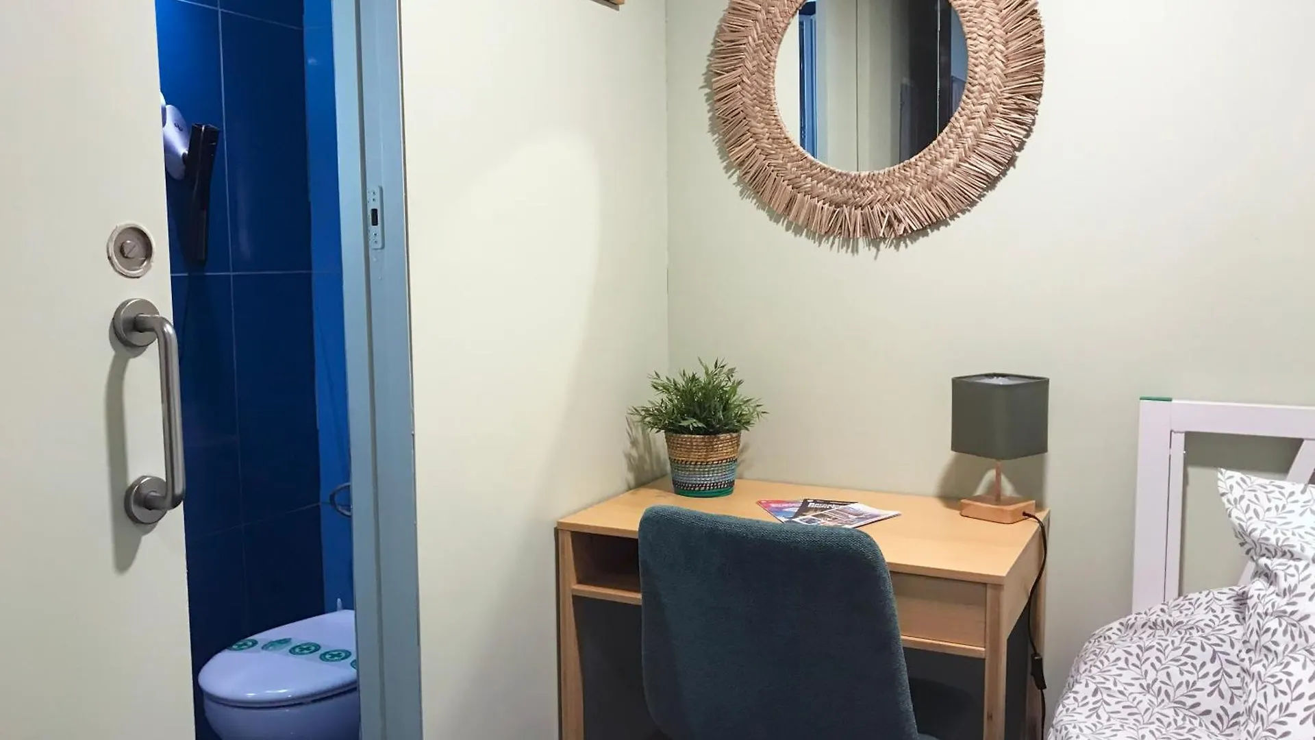 Urbany Hostel Barcelona 0*,  Spain